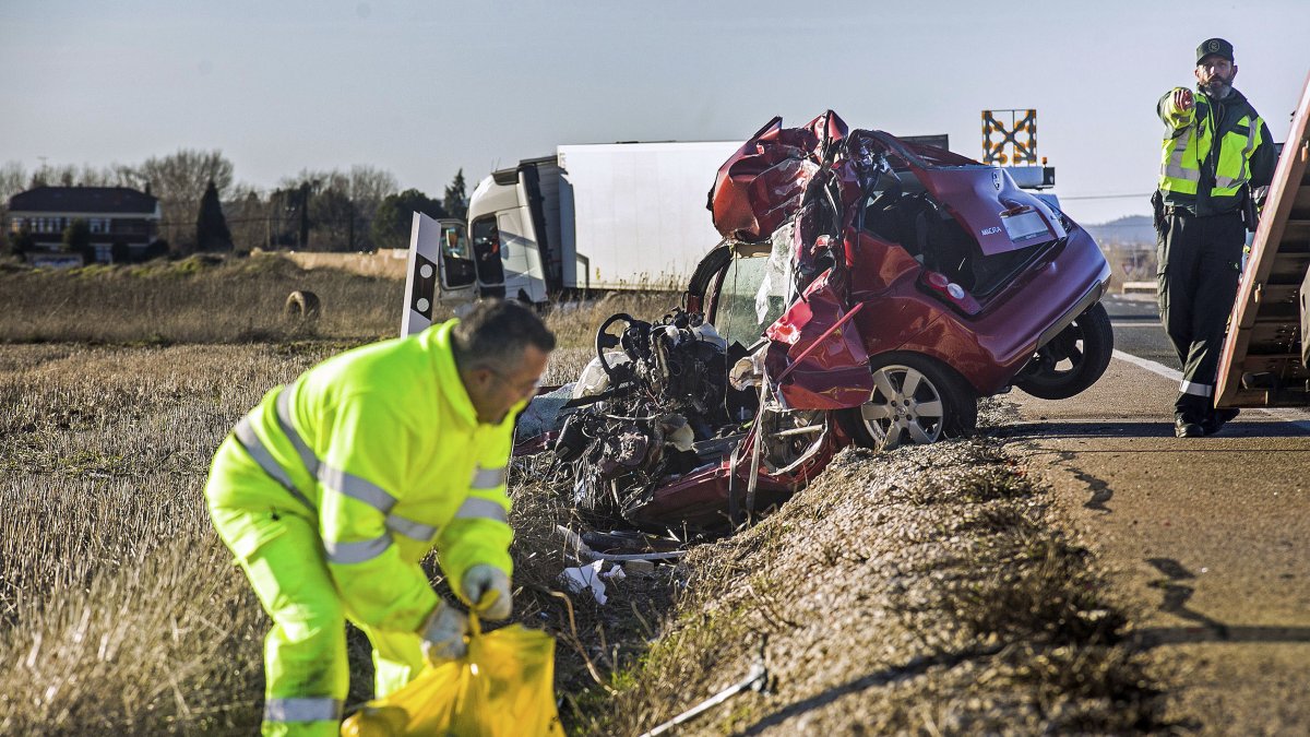 Imagen del accidente registrado ayer en Burgos. TOMÁS ALONSO