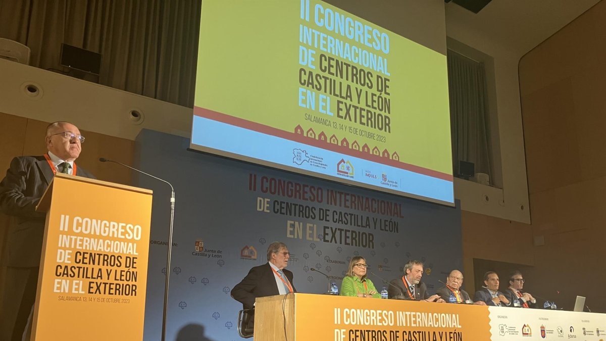 Mesa redonda 'El mundo empresarial y su relación con los centros castellanoleoneses' celebrada este sábado en Salamanca - E. PRESS