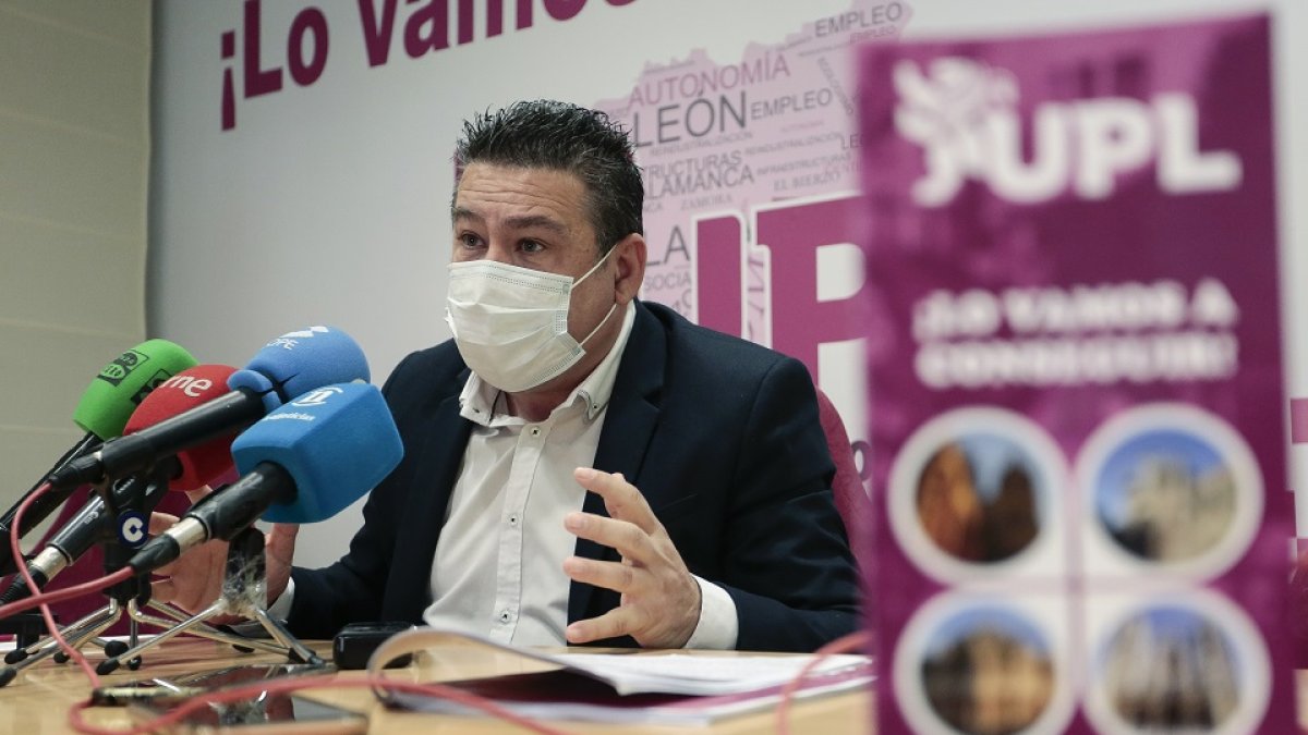 El candidato de UPL a la Junta de Castilla y León, Luis Mariano Santos.- ICAL
