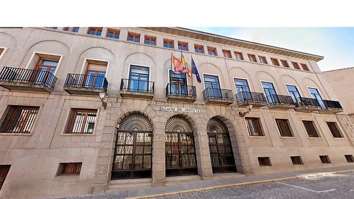Fachada de la Audiencia Provincial de Segovia. GGL SW