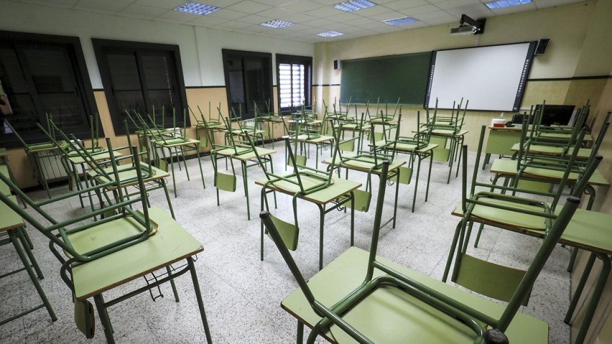 Preparación para el inicio del curso escolar en el I.E.S Emilio Ferrari. - Photogenic/Miguel Ángel Santos.