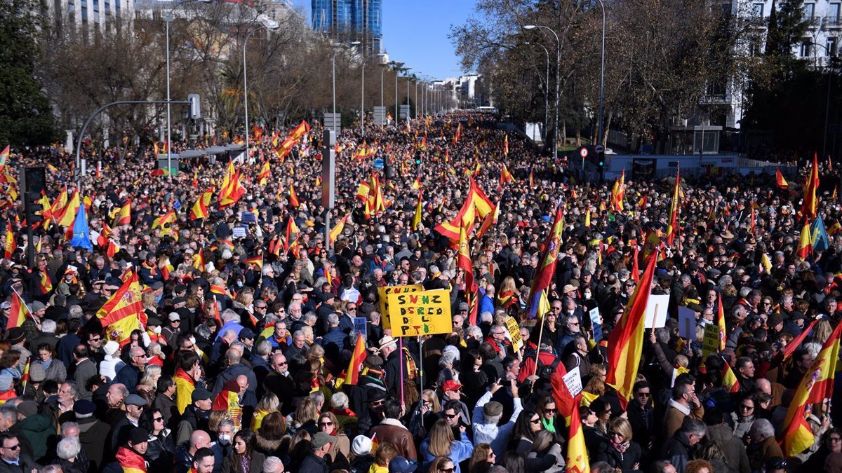 Una imagen de archivo de una manifestación contra el Gobierno de Pedro Sánchez. EUROPA PRESS
