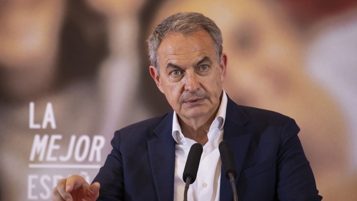 Jose Luis Rodríguez Zapatero en un acto de campaña del Partido Socialista de Salamanca.- ICAL