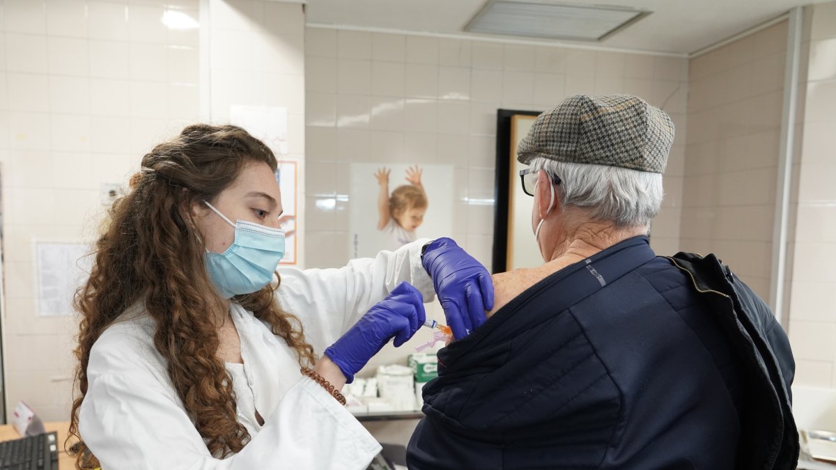 Maratón de vacunación sin cita previa contra la gripe en Castilla y León.- ICAL