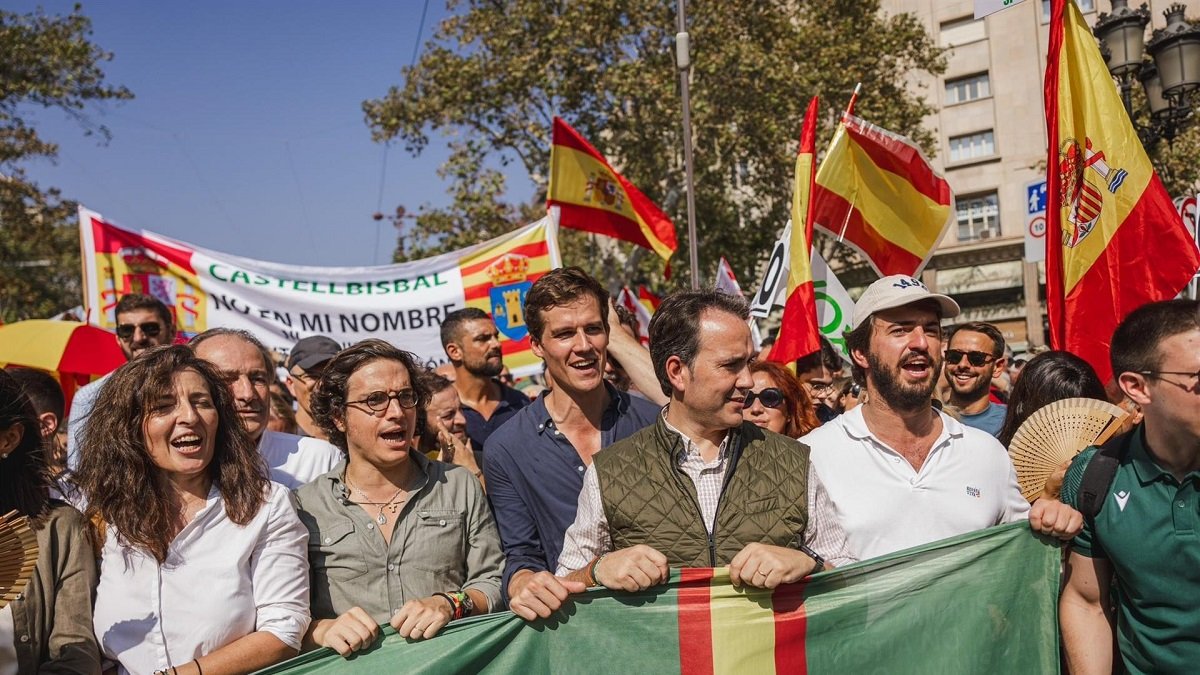 El vicepresidente de la Junta, Juan García-Gallardo, durante la manifestación de Barcelona.- E. PRESS