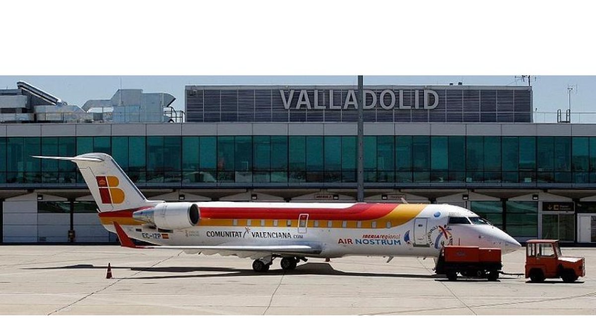 Foto de archivo del aeropuerto de Valladolid, uno de los dos puntos que han registrado en diciembre la temperatura media más alta. -E.M