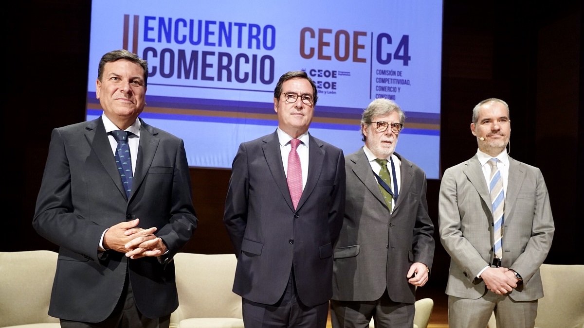 Celebración del II Encuentro sobre Comercio, organizado por la Comisión de Competitividad, Comercio y Consumo (C4) de CEOE y por CEOE Castilla y León.- ICAL