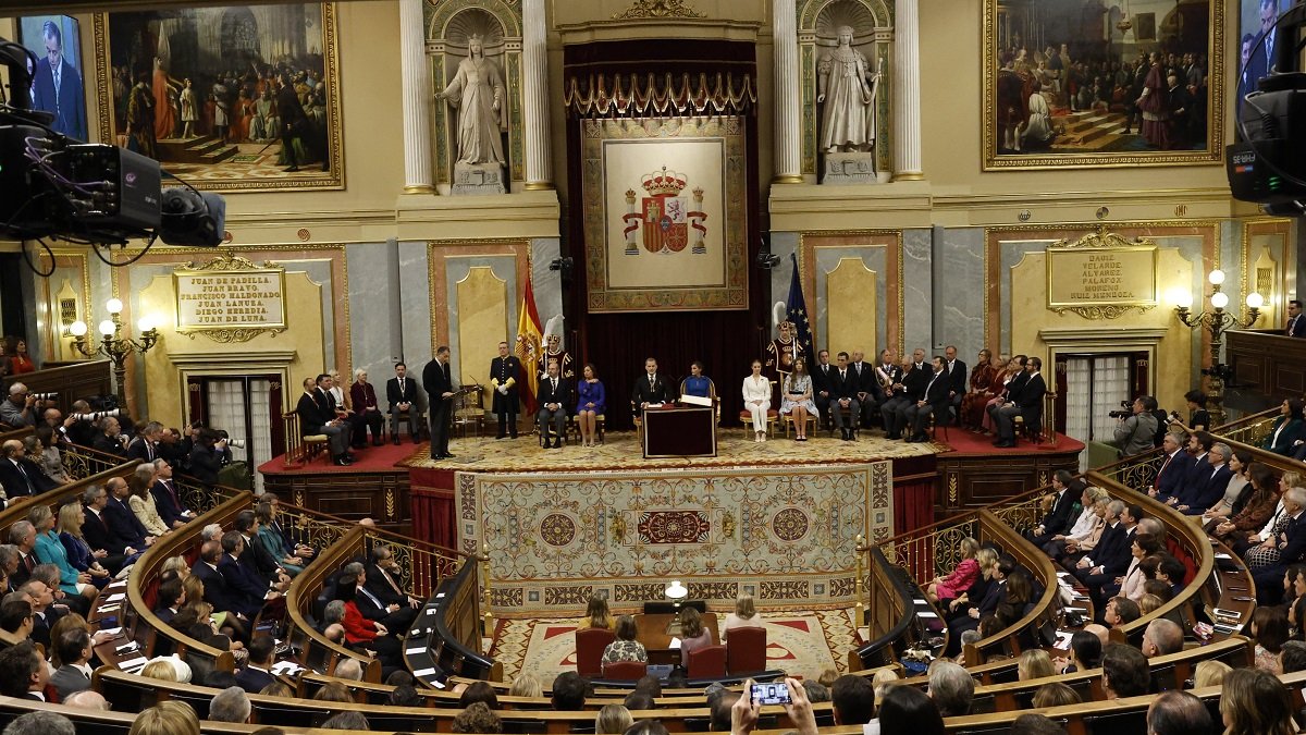 La jura de la Constitución Española por parte de la Princesa de Asturias en el hemiciclo del Congreso de los Diputados. -TWITTER.