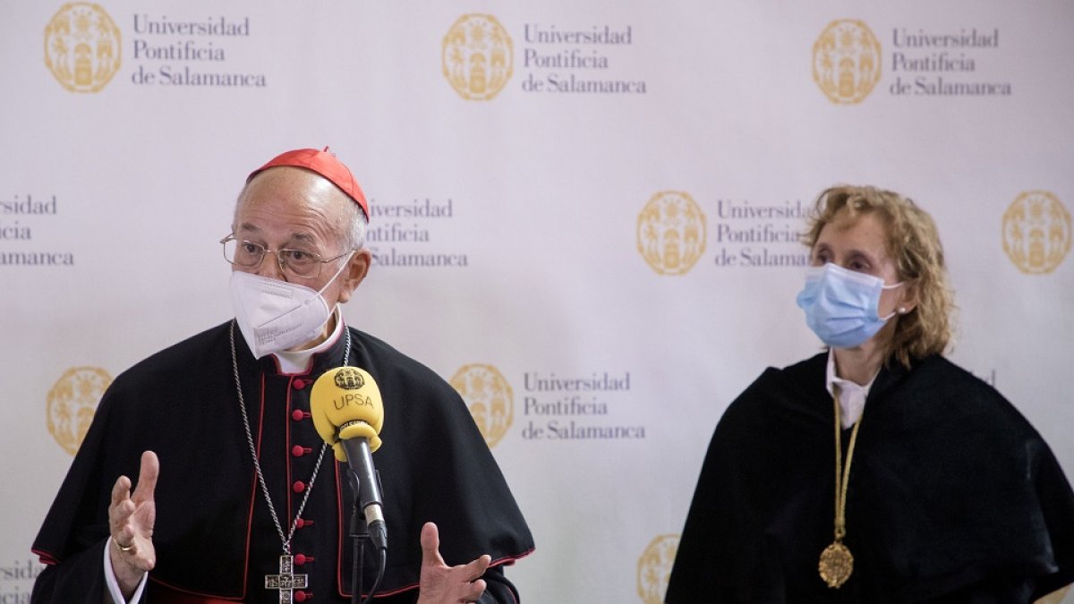 El Gran Canciller, cardenal arzobispo Ricardo Blázquez, y la rectora de la Universidad Pontificia de Salamanca, Mirian Cortés. - ICAL