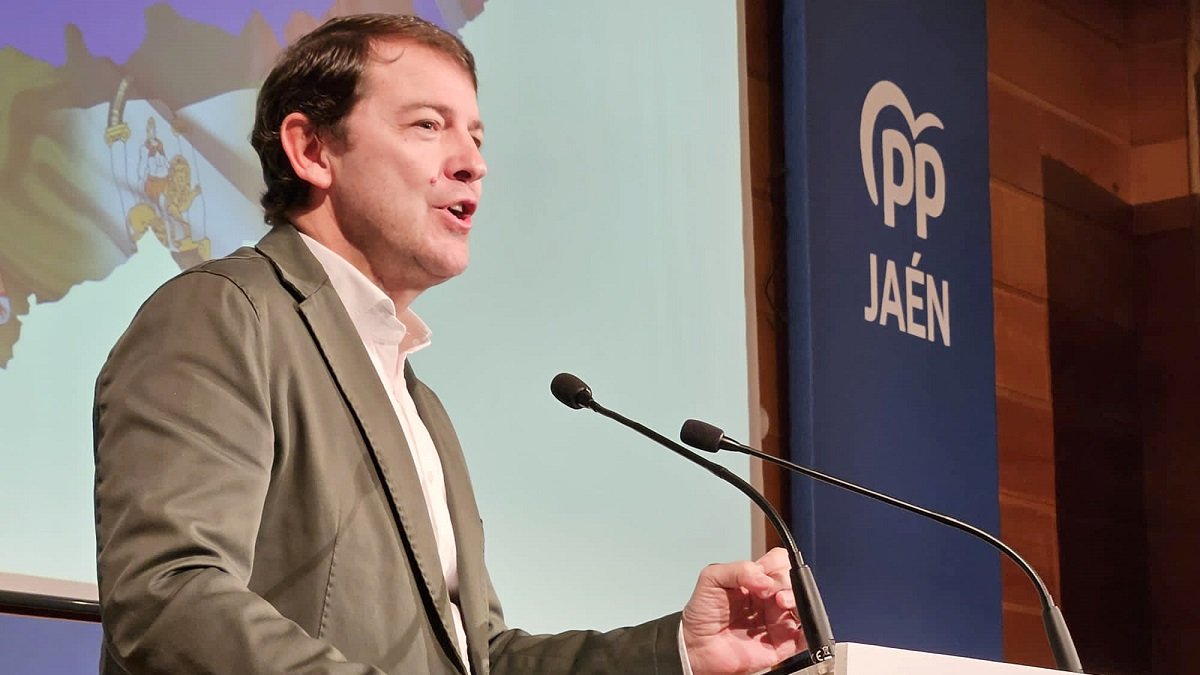 El presidente del PP de Castilla y León, Alfonso Fernández Mañueco, participa en Jaén en la Convención provincial 'Jaén en libertad'. - ICAL