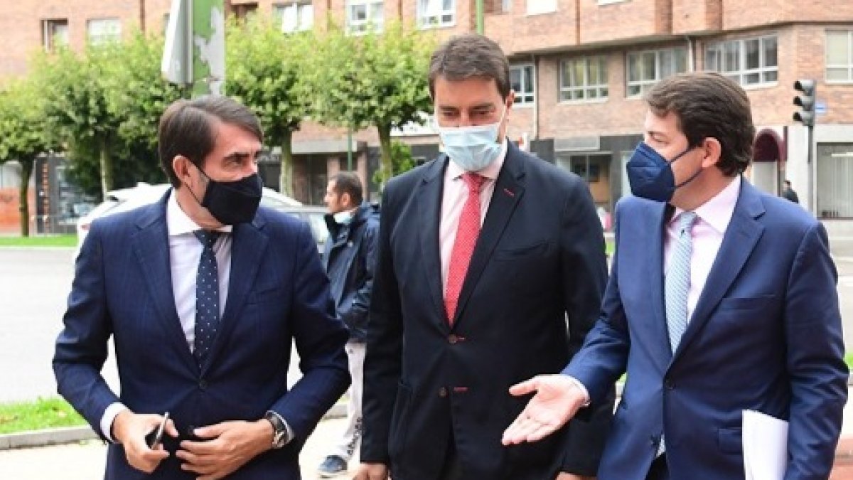 Suárez Quiñones, Ángel Ibáñez y Alfonso Fernández Mañueco, este martes en Burgos. ICAL