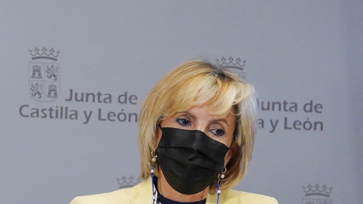 La Consejera de Sanidad, Verónica Casado, ayer tras el Consejo de Gobierno. / ICAL