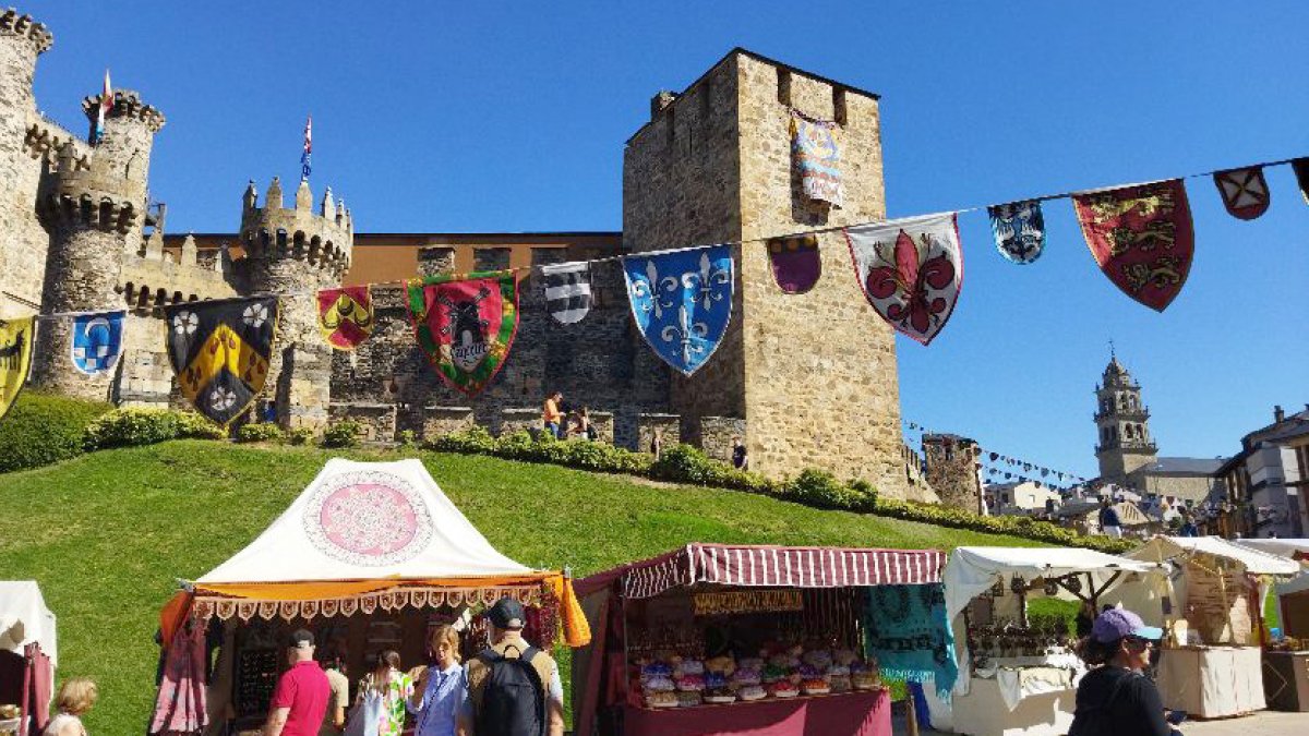 Mercado Medieval de las fiestas de La Encina, en Ponferrada. ICAL
