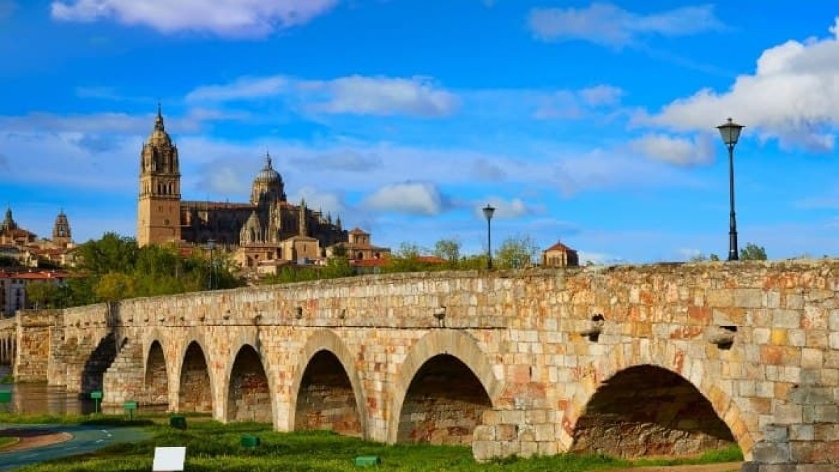Imagen del puente romano de Salamanca.-E.M