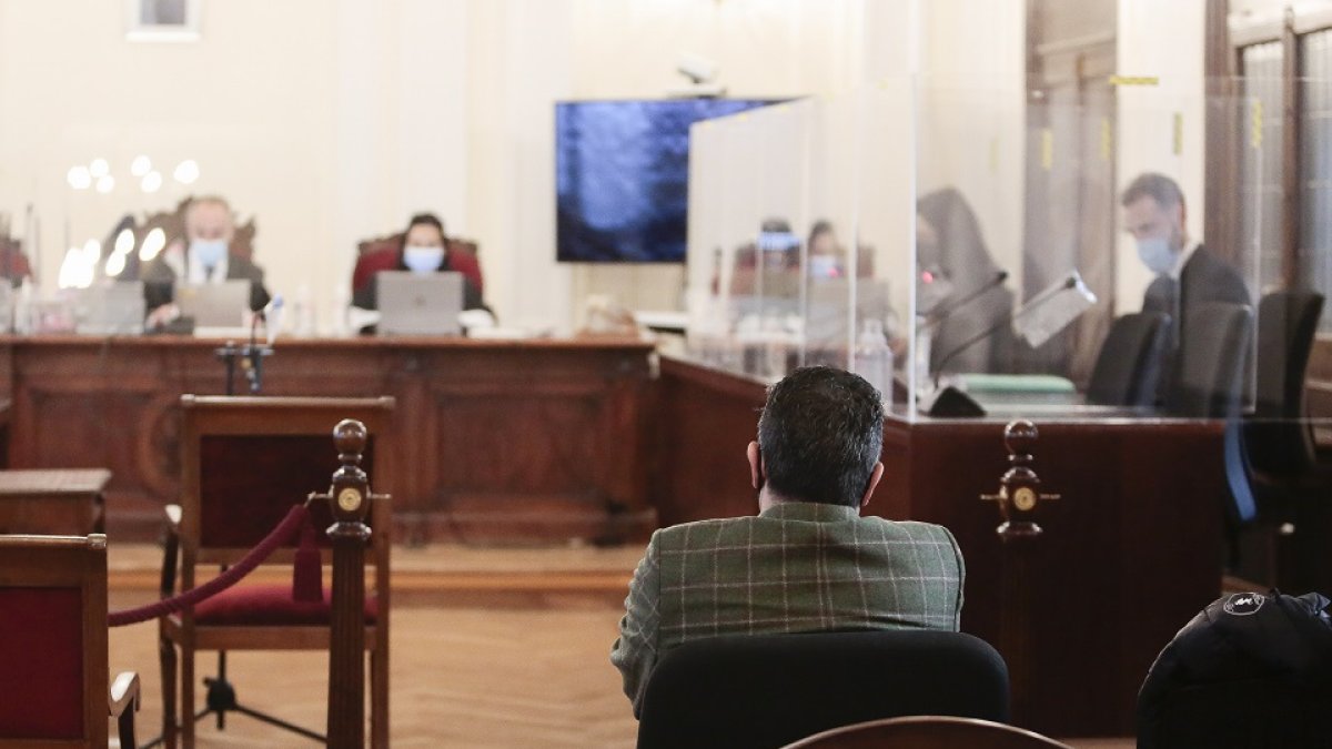 Juicio al ex alcalde de Cubillos del Sil, José Luis Ramón, acusado de prevaricación. -ICAL