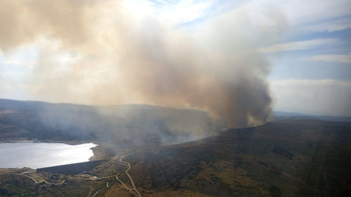 Incendio en Porto, en la comarca de Sanabria (Zamora).- Ical