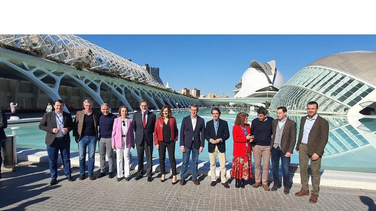 Alfonso Fernández Mañueco junto a los dirigentes del PP en la Interparlamentaria en Valencia. / E. M.