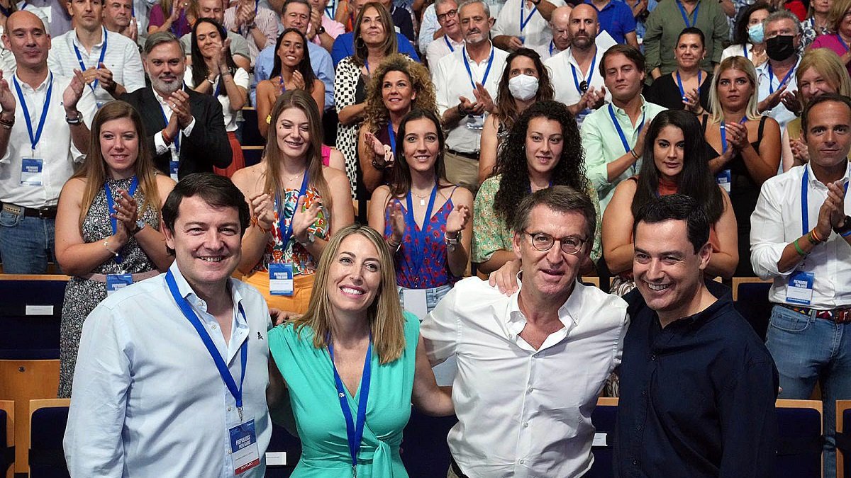 El Presidente de la Junta, Mañueco, asiste al XIII Congreso Autonómico del PP de Extremadura. - ICAL
