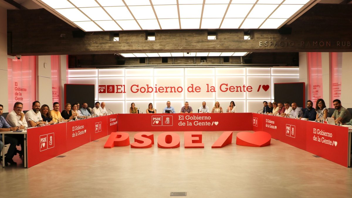 Reunión de secretarios de Organización del PSOE en la sede nacional a la que asiste Ana Sánchez. Ical