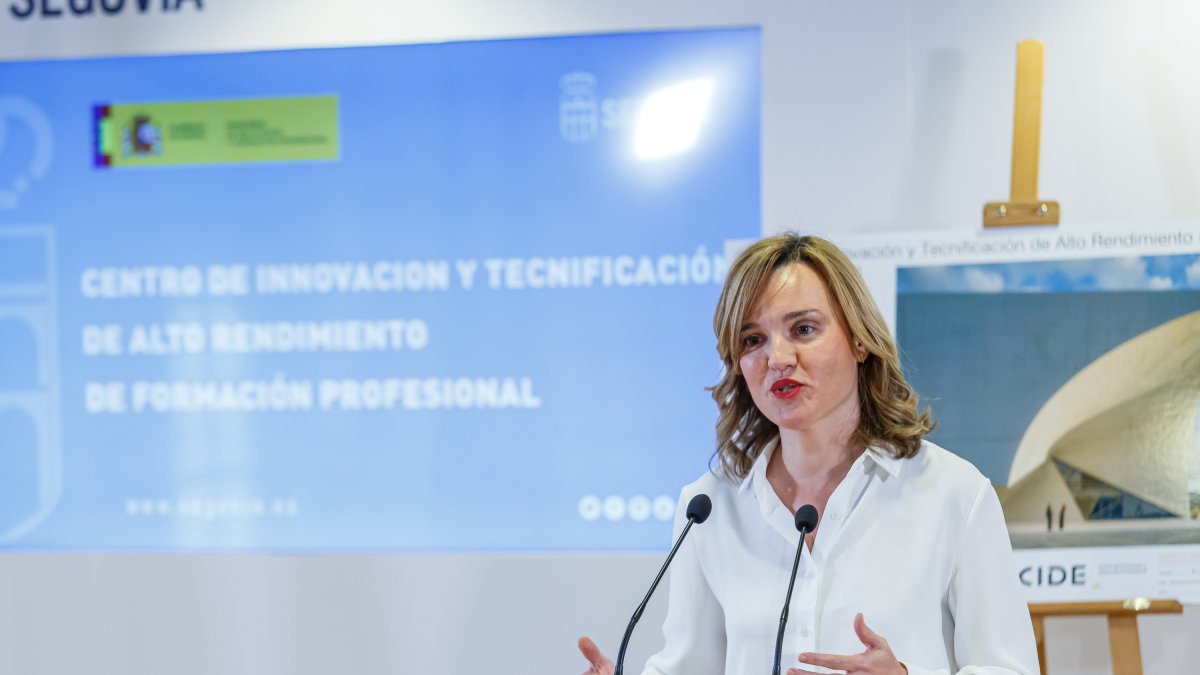 La ministra de Educación y FP, Pilar Alegría, durante un acto en Segovia. ICAL