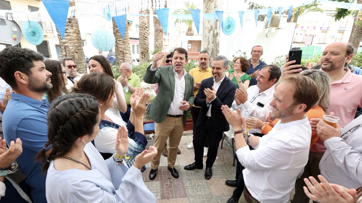 Alfonso Fernández Mañueco, durante un acto de campaña en Andalucía, en una imagen de archivo. ICAL.
