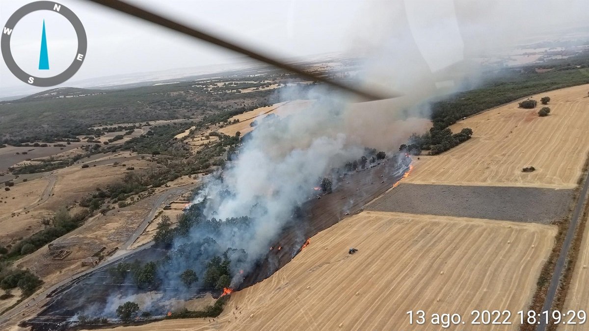 Imágenes aéreas del incendio de Becerril (Segovia).- JCYL