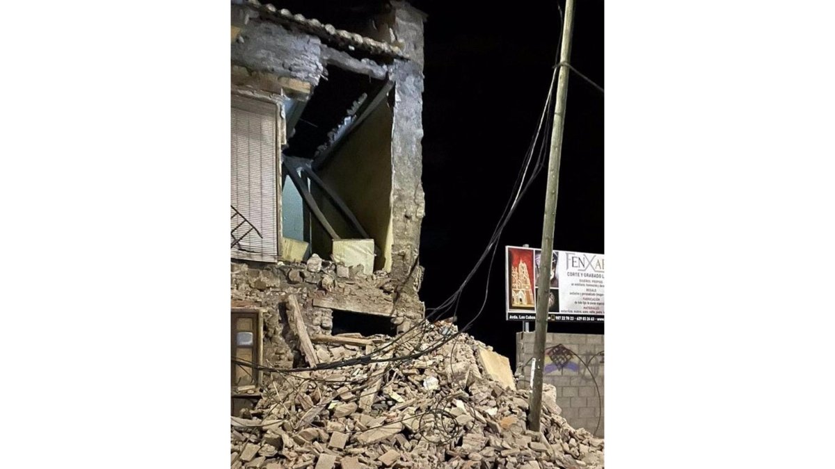 Parte del edificio derrumbado. | E. PRESS