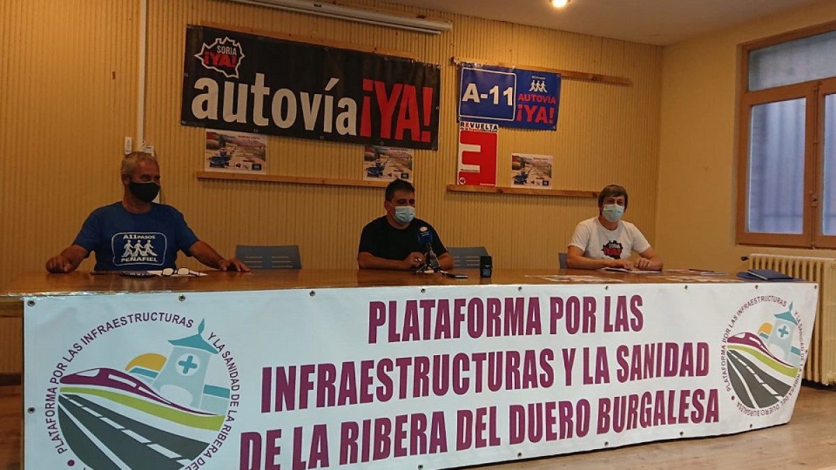 Colectivos de Soria, Burgos y Valladolid convocan una nueva marcha lenta para exigir la finalización de la A-11.- E. M.