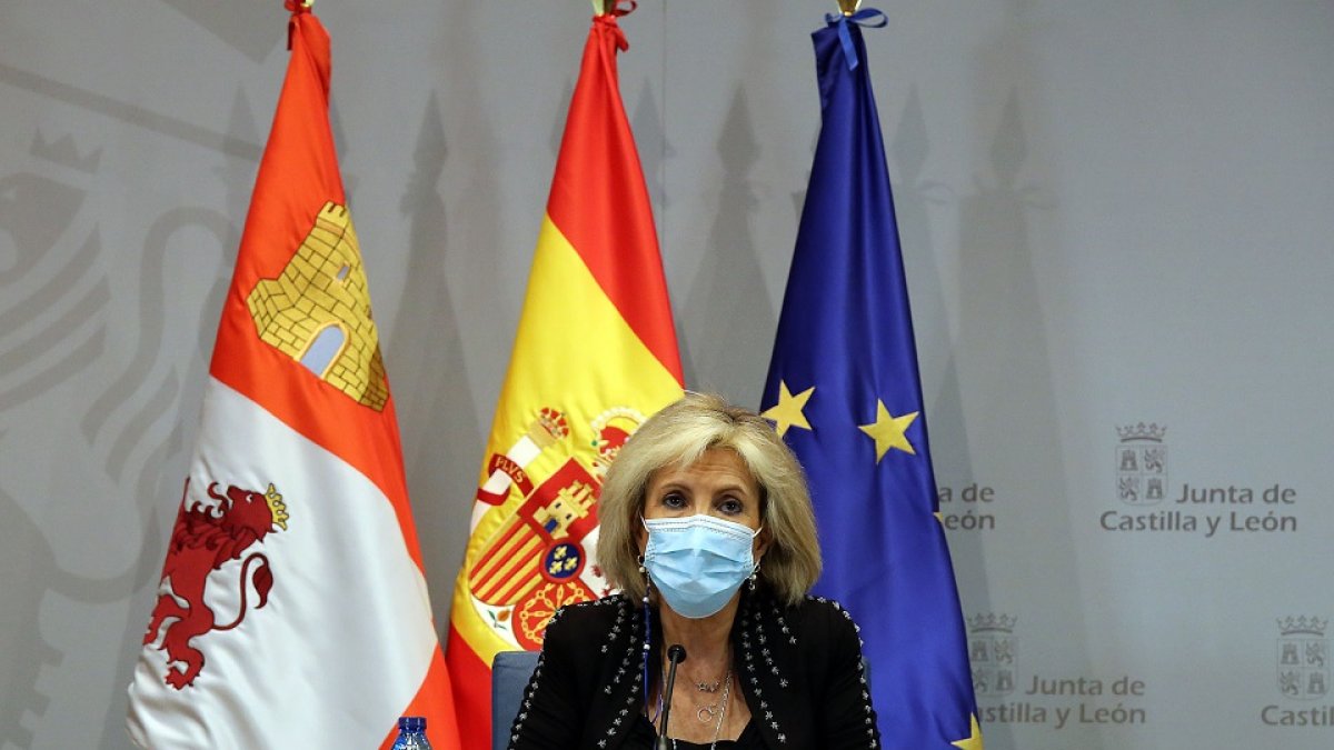 La consejera de Sanidad, Verónica Casado, en rueda de prensa. / ICAL.
