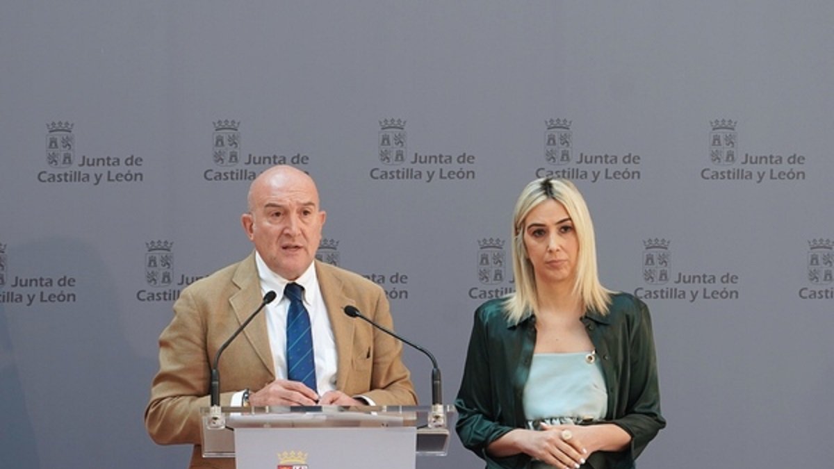 El consejero de la Presidencia con la secretaria de Estado de Desarrollo Regional de Portugal - ICAL