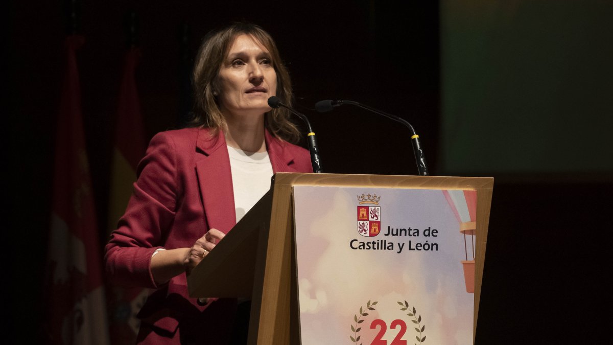 La consejera de Educación, Rocío Lucas, preside la entrega de los Premios de Educación 2022. -ICAL