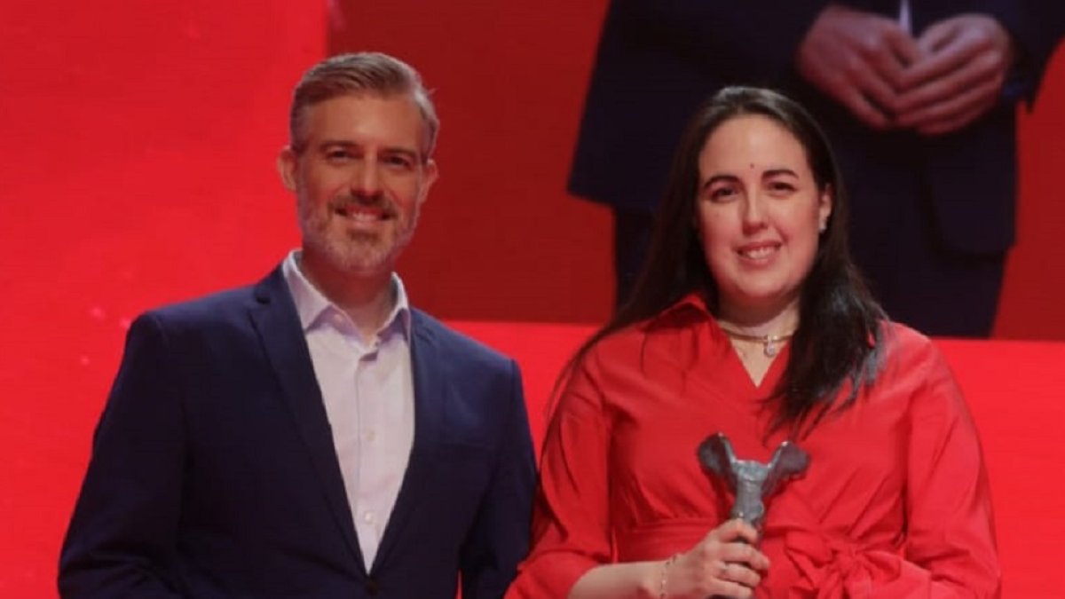 Ángel Carreira, corresponsal político de Antena 3, y Alicia Calvo, redactora jefe de El Mundo CyL