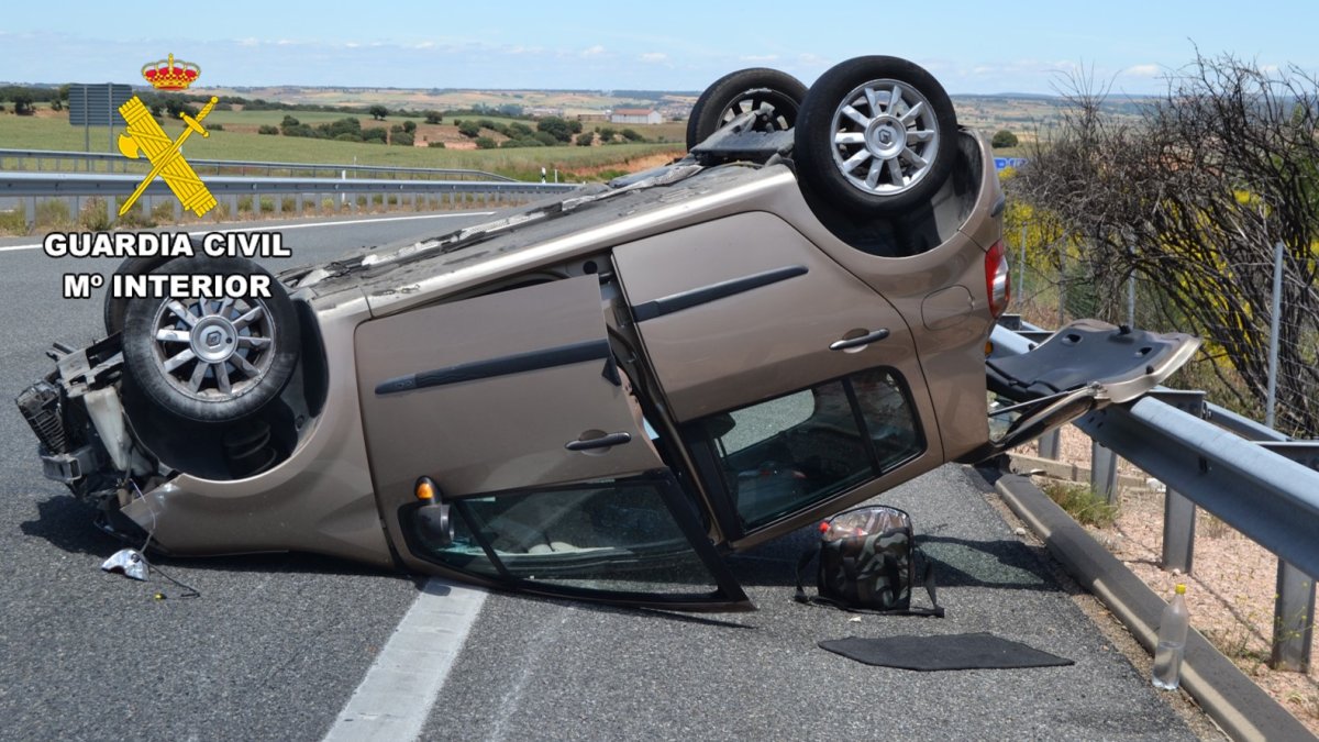 Accidente en Burgos con un camión que transportaba 33 kilos de hachis