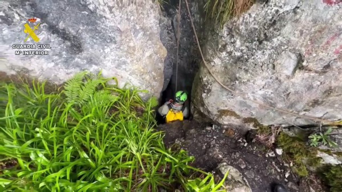 Así fue el rescate de los espeleólogos desaparecidos en una cueva de Cantabria