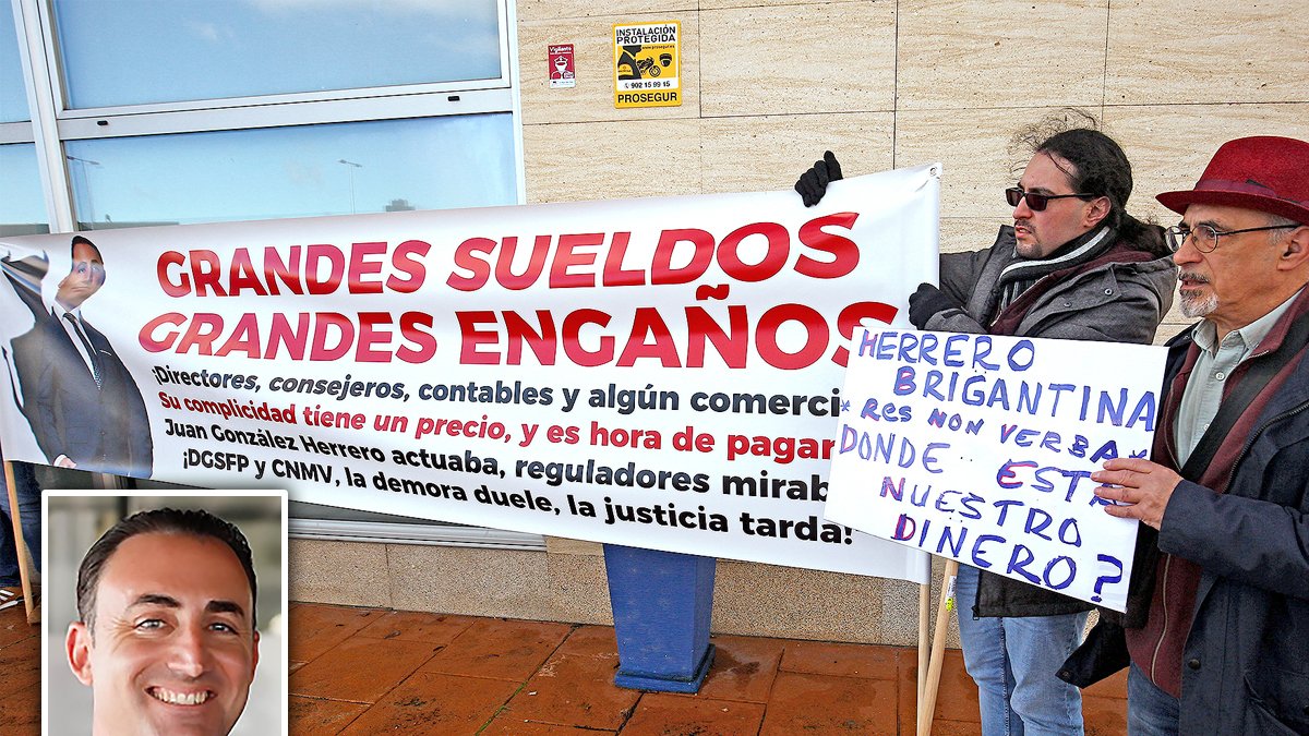 Manifestación contra el grupo empresarial y en la foto pequeña Juan González