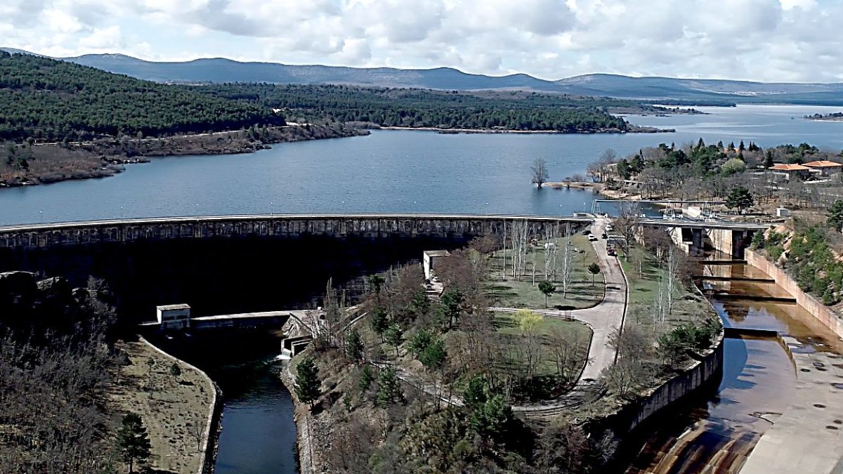 Vista del embalse de Cuerda del Pozo, en la provincia de Soria. CHD