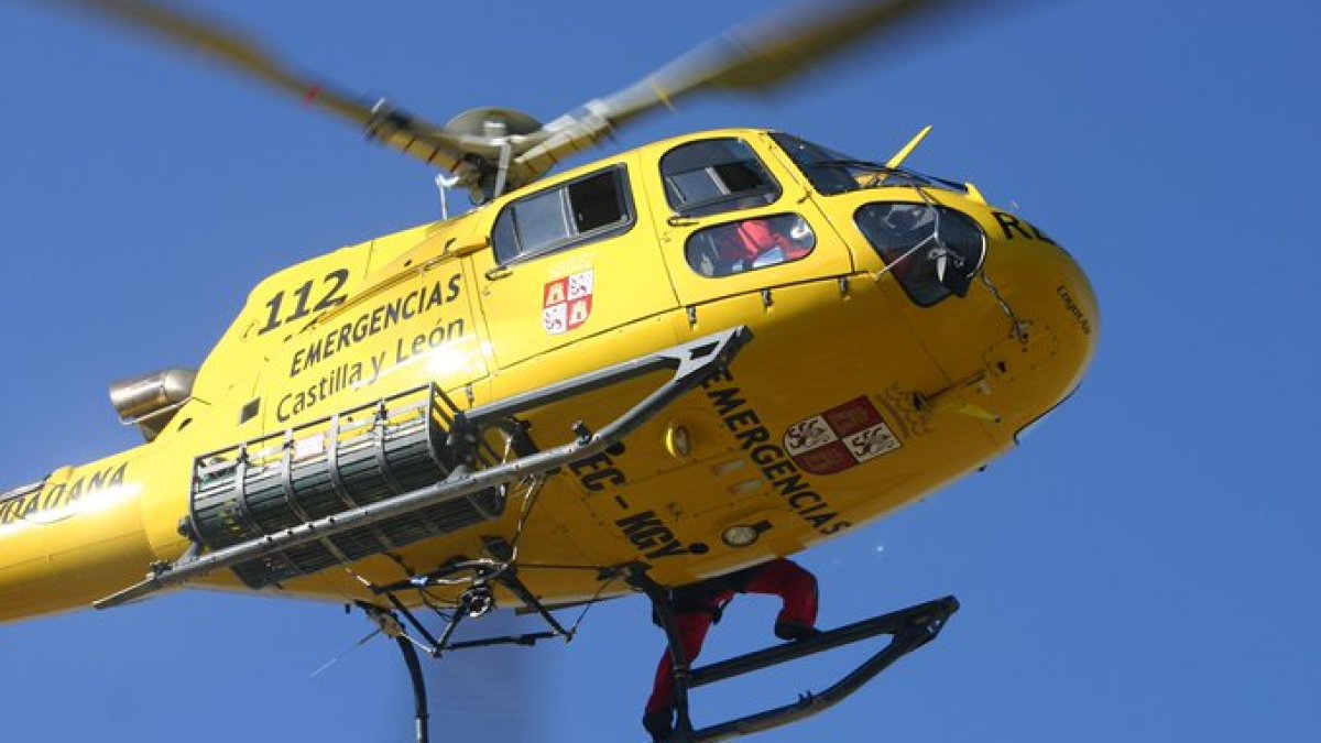 Helicóptero de rescate de Castilla y León en una imagen de archivo.