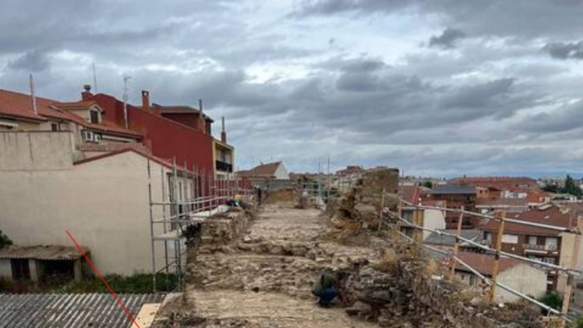 Avanza la restauración de un tramo de la muralla de Astorga