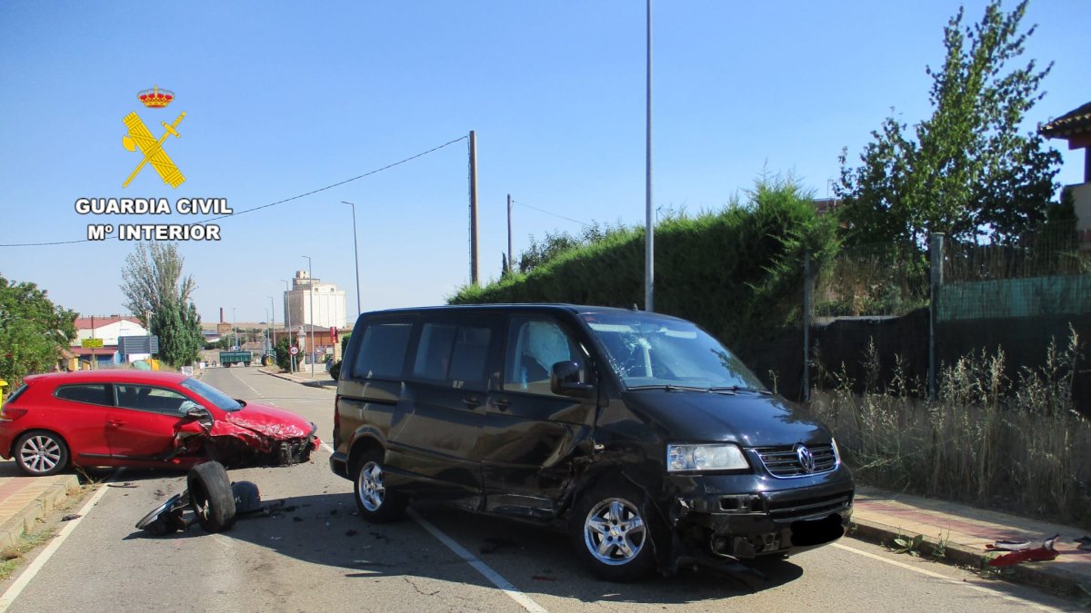 Conducción temeraria que provoca un accidente en Sahagún