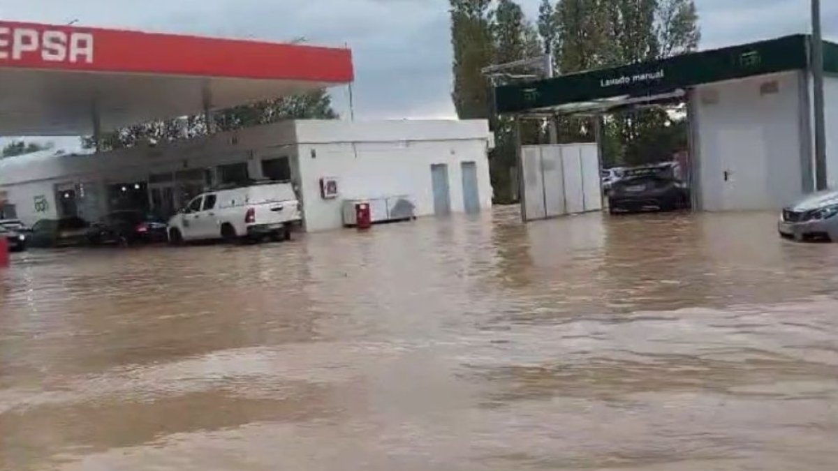 Imagen de la gasolinera de Castrillo de la Vega