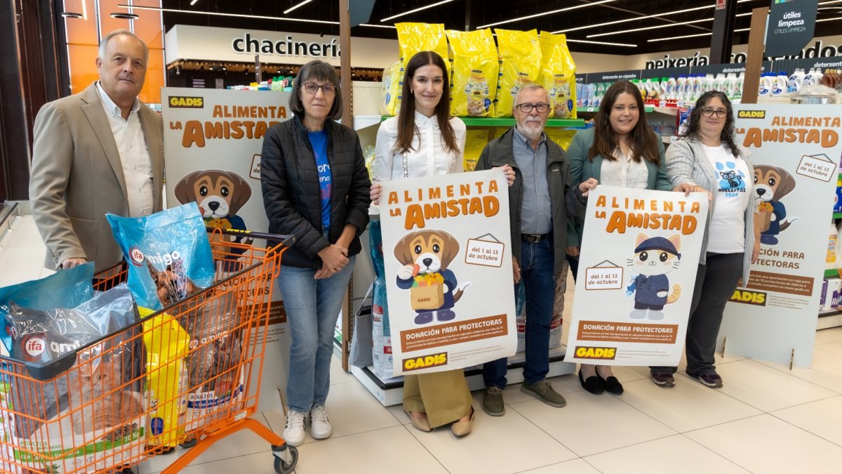 Gadis pone en marcha la 6ª campaña solidaria 'Alimenta la amistad' a favor de 72 protectoras de animales de Castilla y León y Galicia.