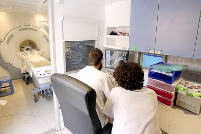 Máquina de resonancia móvil del Hospital Clínico de Valladolid. ICAL