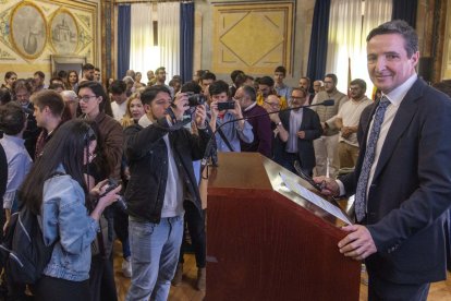 El catedrático en Ciencias de la Computación e Inteligencia Artificial del departamento de Informática de la Universidad de Salamanca, Juan Manuel Corchado presenta a la comunidad universitaria su candidatura al Rectorado.