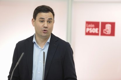 El secretario general del PSOE de León, Javier Alfonso Cendón