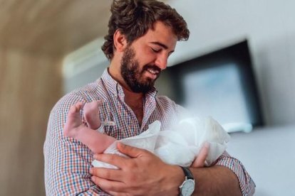 El vicepresidente de la Junta, Juan García-Gallardo, y su hijo Blas.