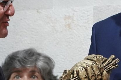 El consejero de Agricultura, Ganadería y Desarrollo Rural, Gerardo Dueñas, en el XIX Concurso Nacional de Vinos, Premios Manojos