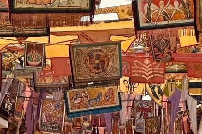 Las calles de Hospital de Órbigo ya decoradas para las Justas Medievales