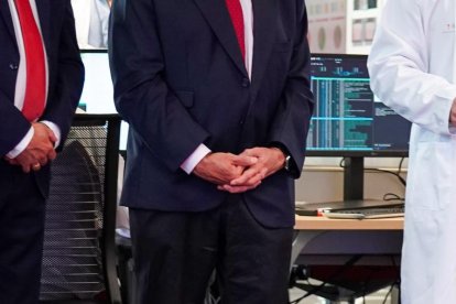 El ministro de para la Transformación Digital y de la Función Pública, José Luis Escrivá, inaugura en León el Laboratorio de Seguridad del Instituto Nacional de Ciberseguridad, Incibe junto a su director, Félix Barrio