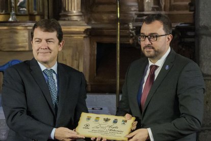 Alfonso Fernández Mañueco y Adrián Barbón