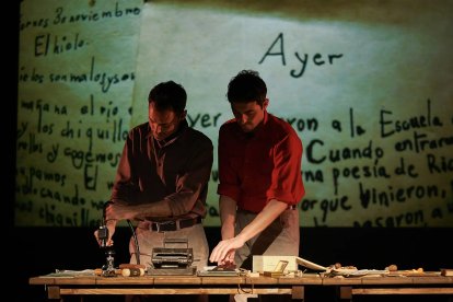 Obra de teatro 'El mar. Visión de unos niños que no lo han visto nunca', sobre la figura del profesor Antoni Benaiges. -DAVID RUANO